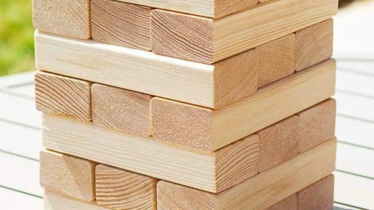 21 Outdoor Family Reunion Games 8 Giant Jenga