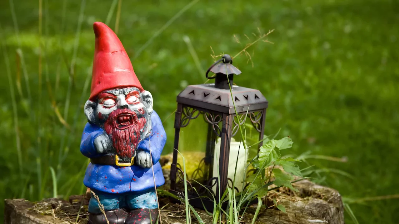 12 Scary Garden Gnomes