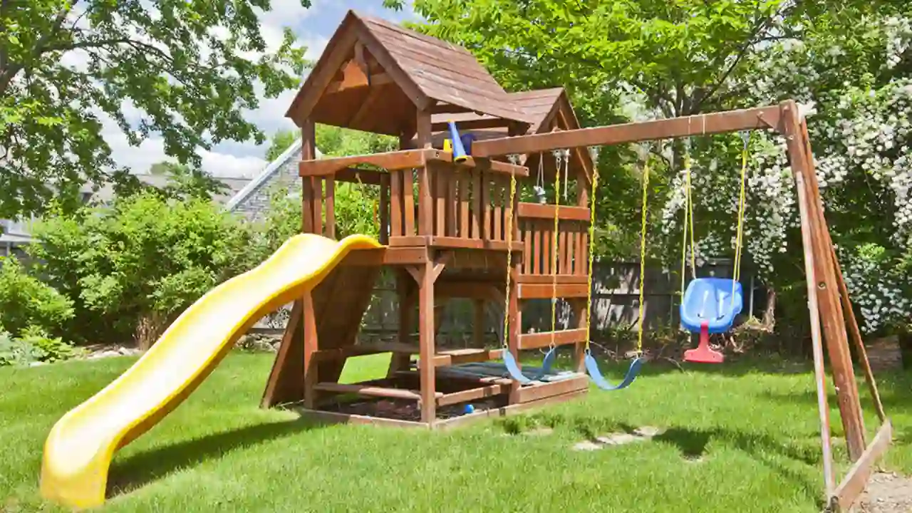 Steps for making a DIY jungle gym