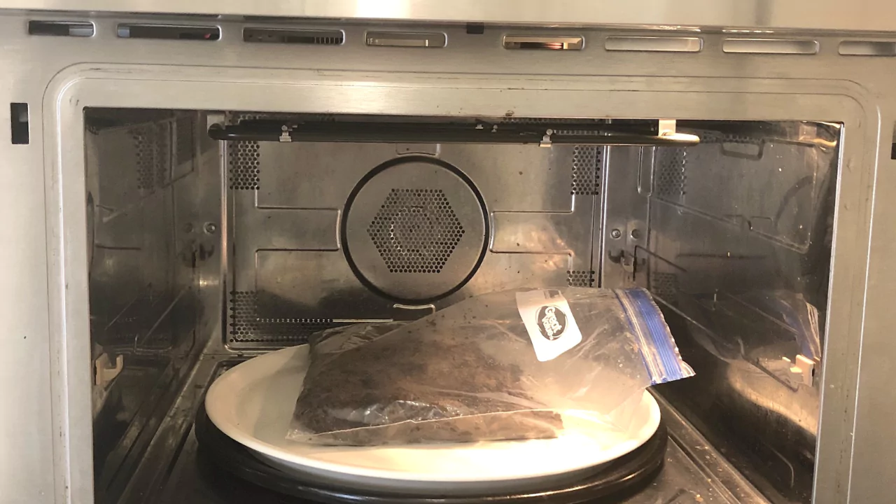 How to Sterilize Soil (Quick and Organically Friendly) 3 Sterilize soil in the microwave