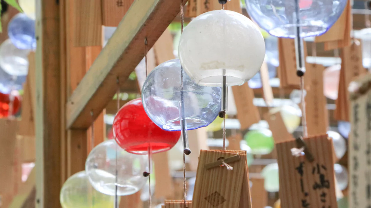 Japanese Wind Chime Meaning Explained 2 Wind chimes Japan style