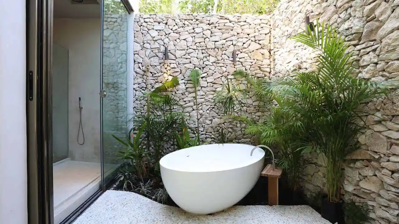 Enjoy outside bathtub