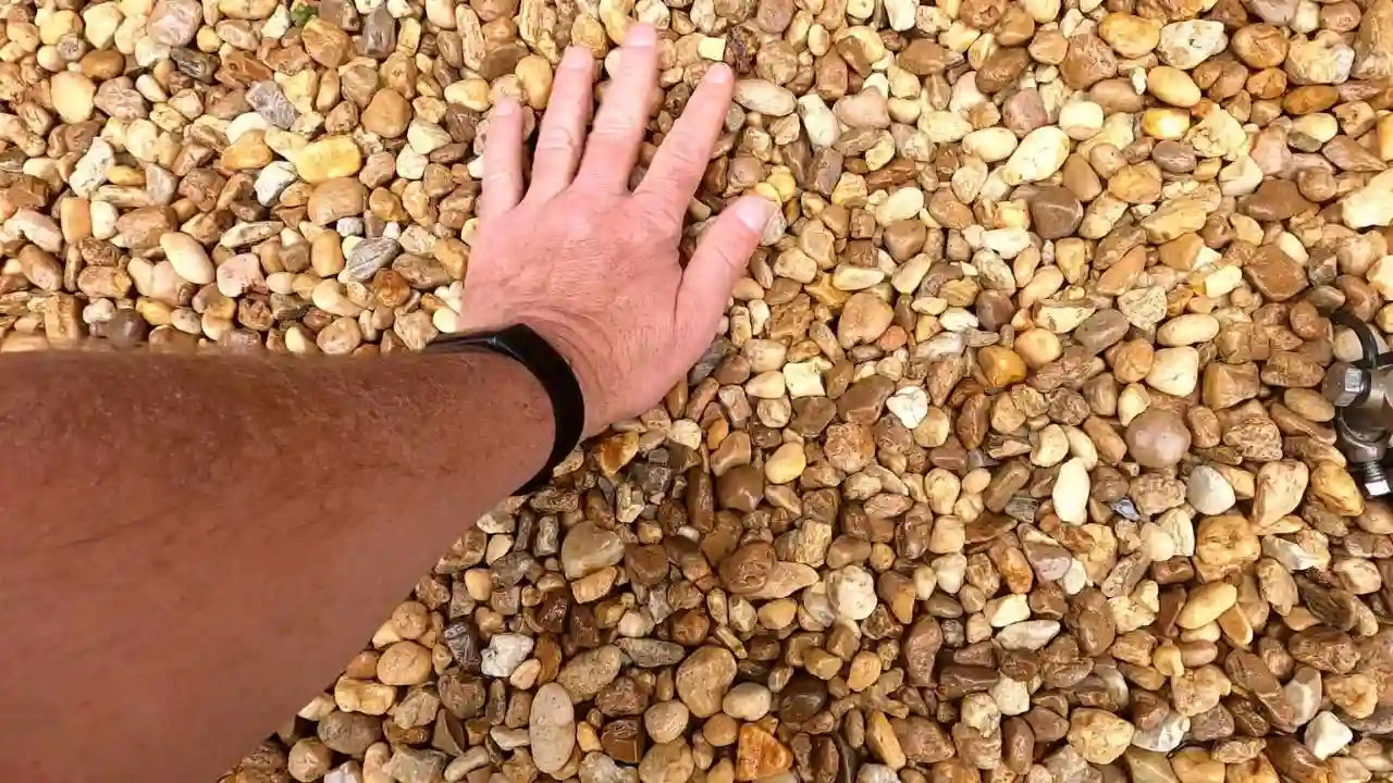 Pea gravel 1