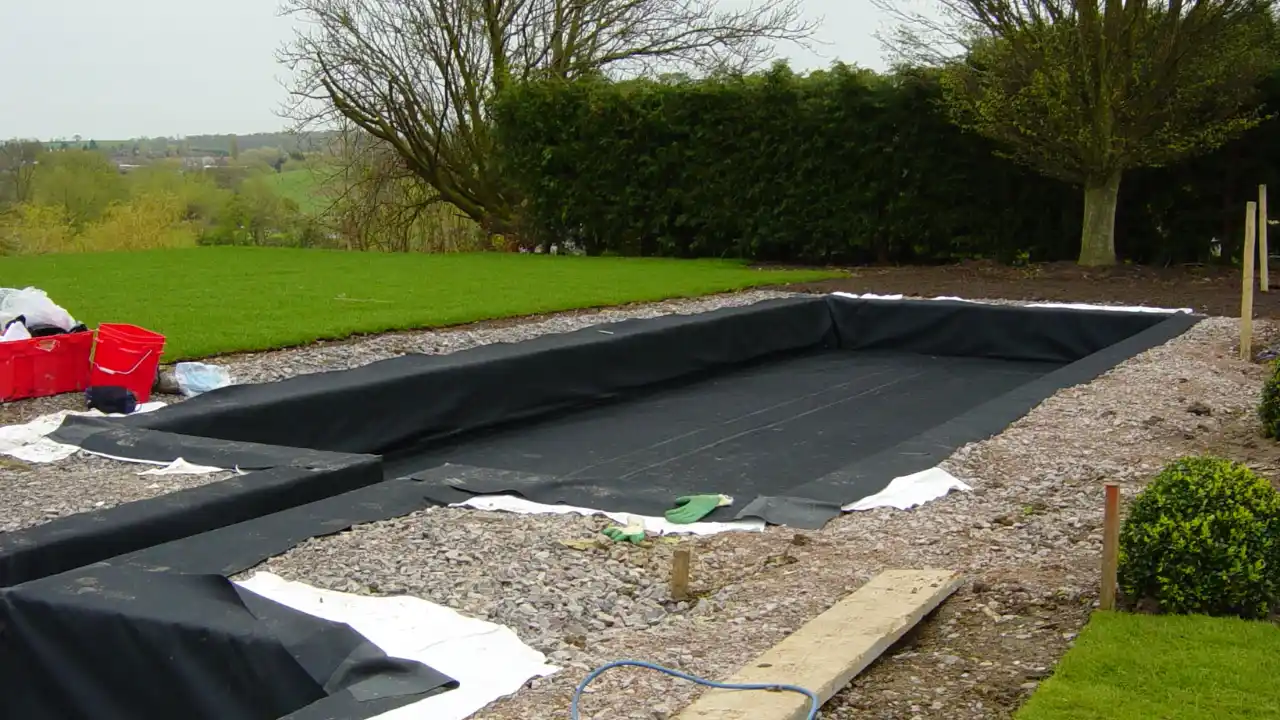 How To Fill A Pond With Water (Complete Guide) 2 Pond liner