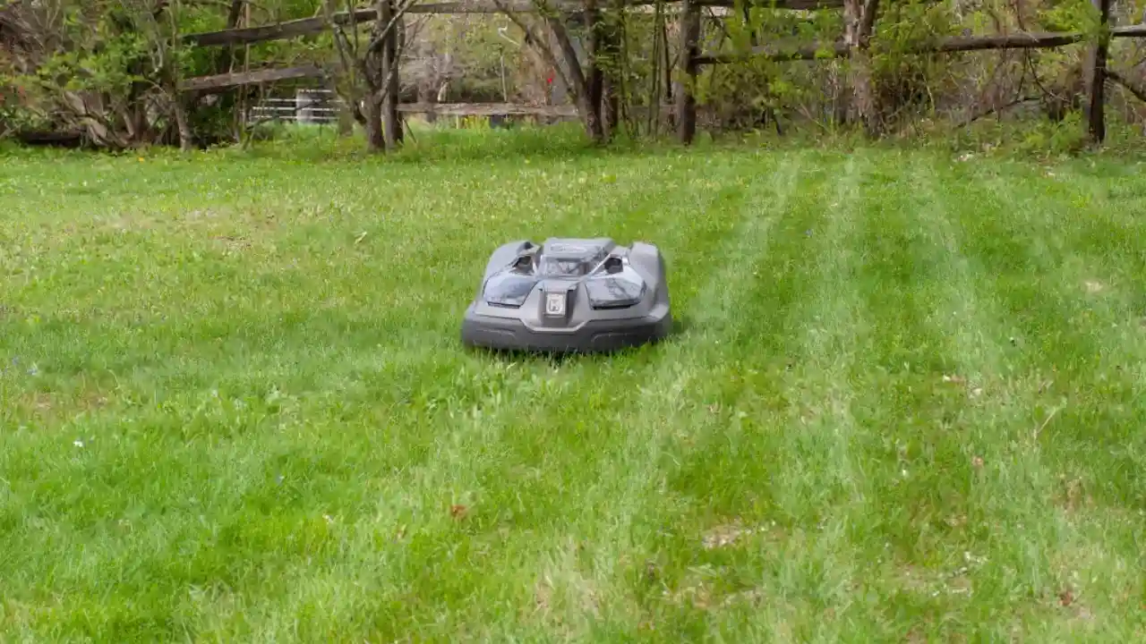 Do Golf Courses Use Robotic Mowers? (Autonomous Golf Course Mowers) 3 Robotic Mowers Safety