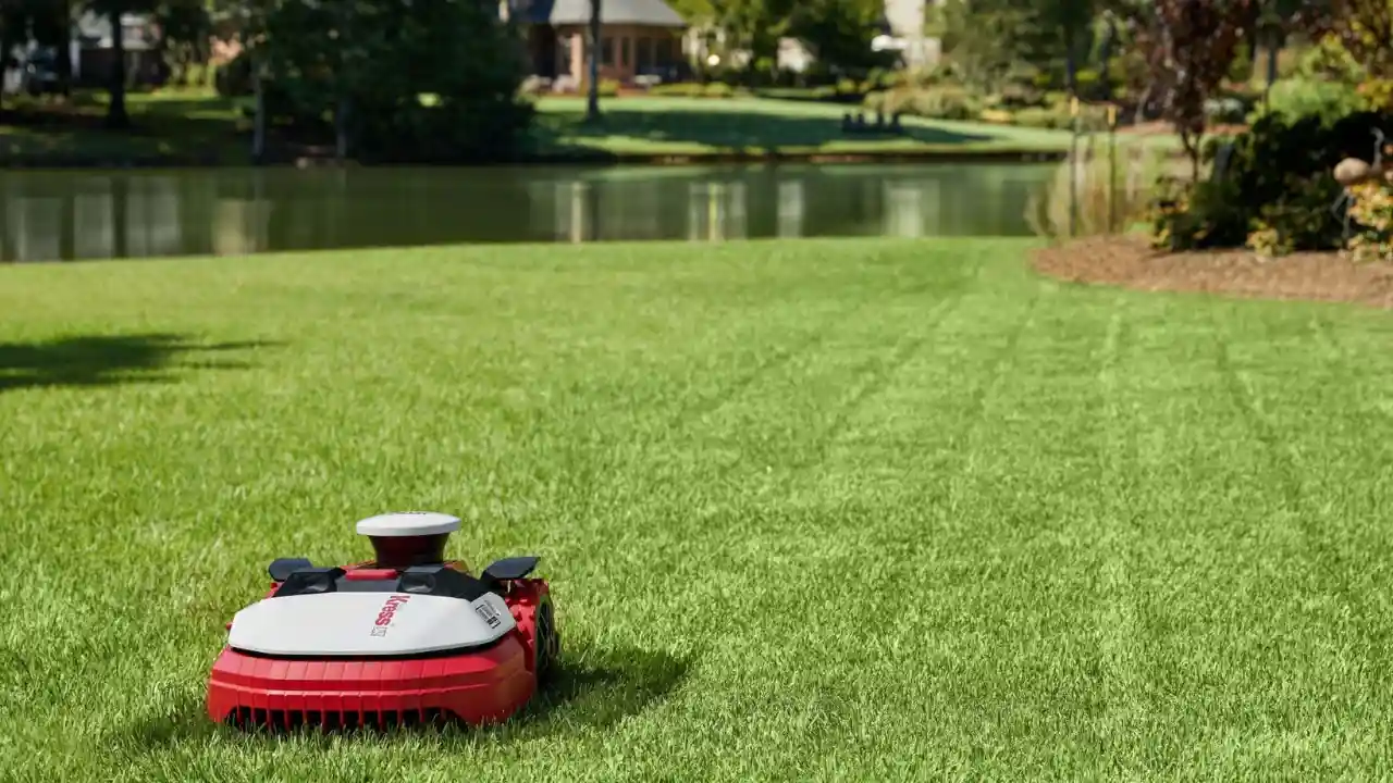 Do Golf Courses Use Robotic Mowers? (Autonomous Golf Course Mowers) 9 Robotic mowers for golf courses