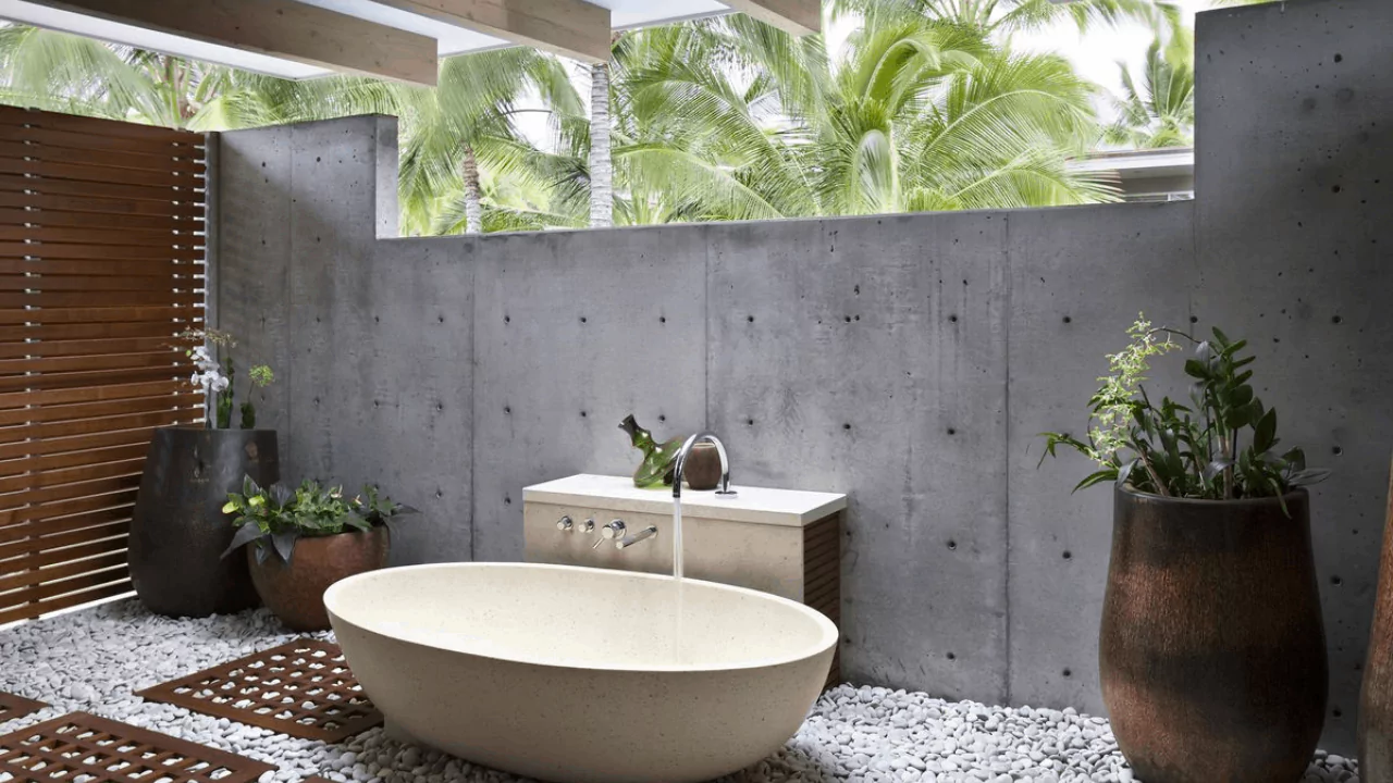 Simple outside bathtub