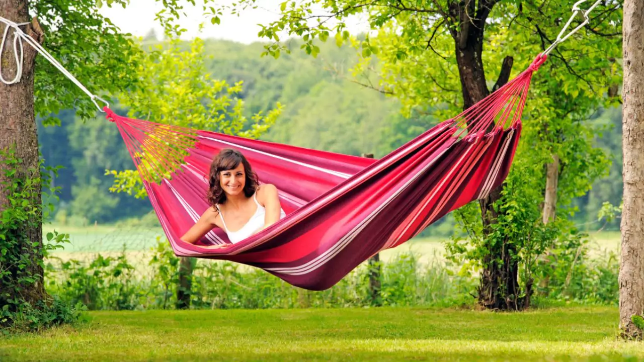 How to Clean a Garden Hammock