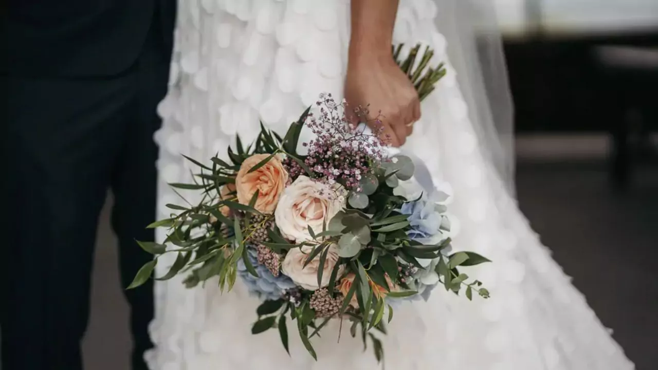 Organic Wedding Flower Arrangements