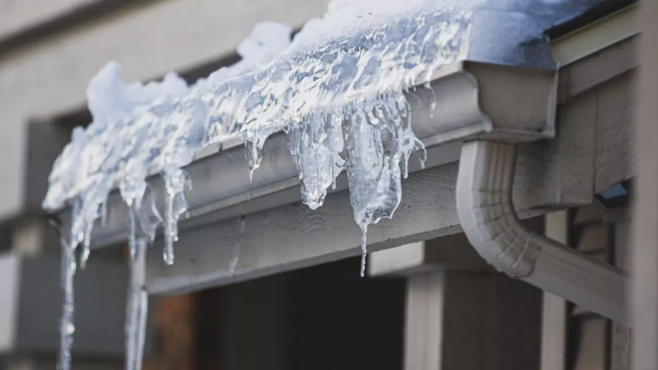 Gutters freezing damage