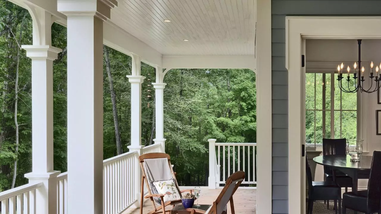 Leave porch light on when youre home alone