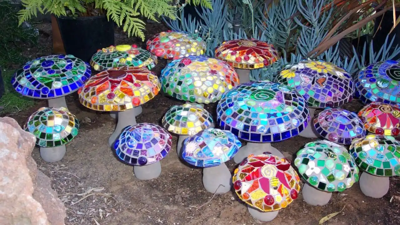 Mosaic mushrooms