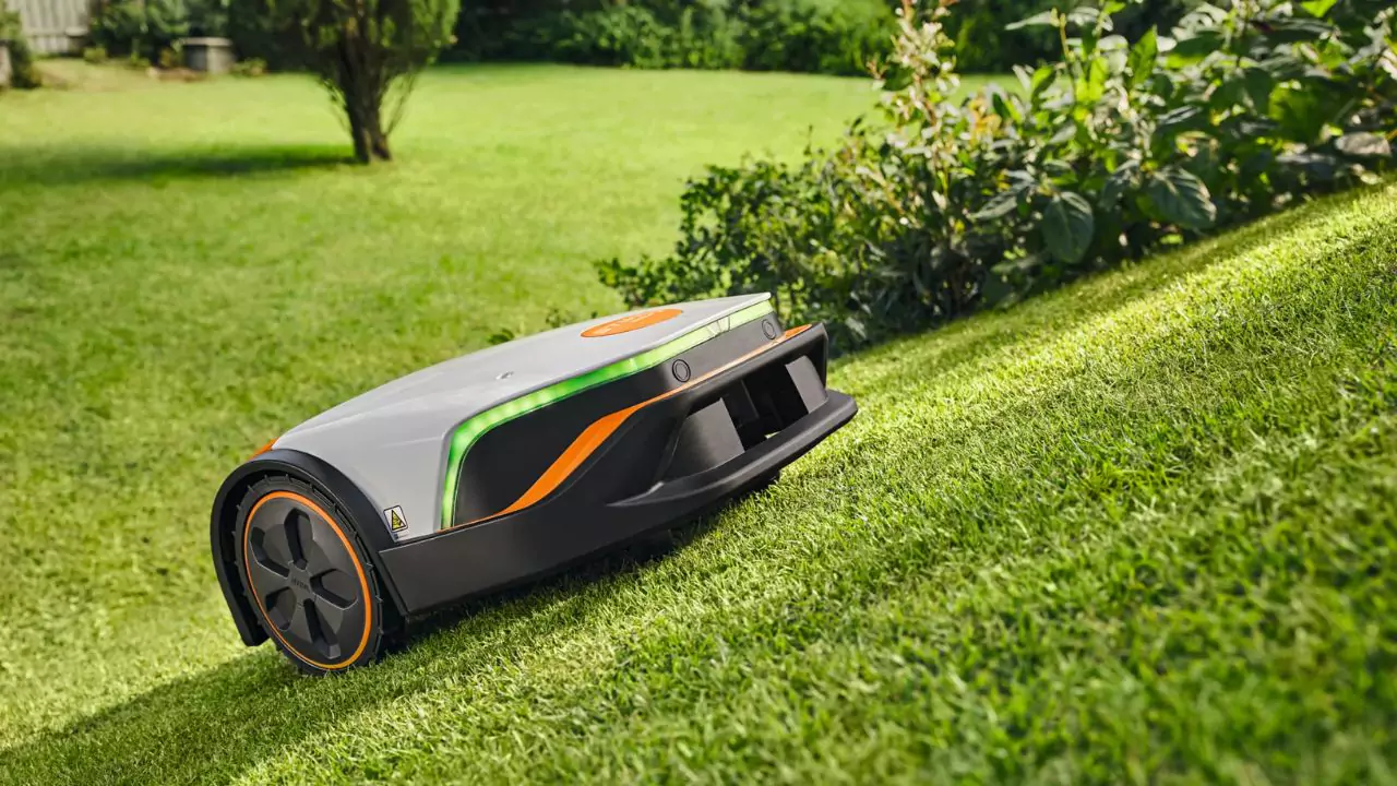How Expensive Are Robotic Mowers to Run? 2 Simple robotic mower