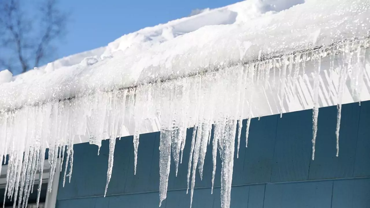 Why do gutters freeze