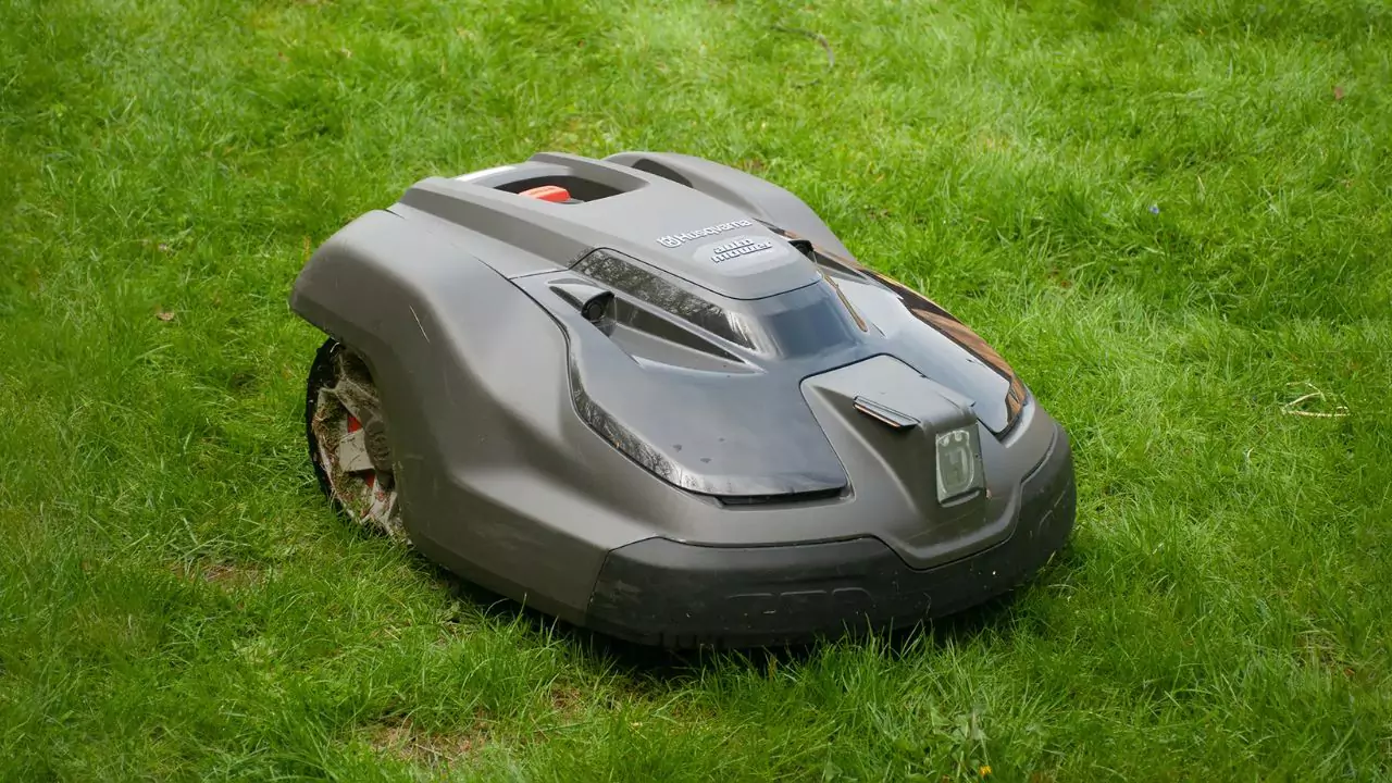 How to Stop Robotic Mowers Going Over Flower Beds 2 robotic mower to dodge