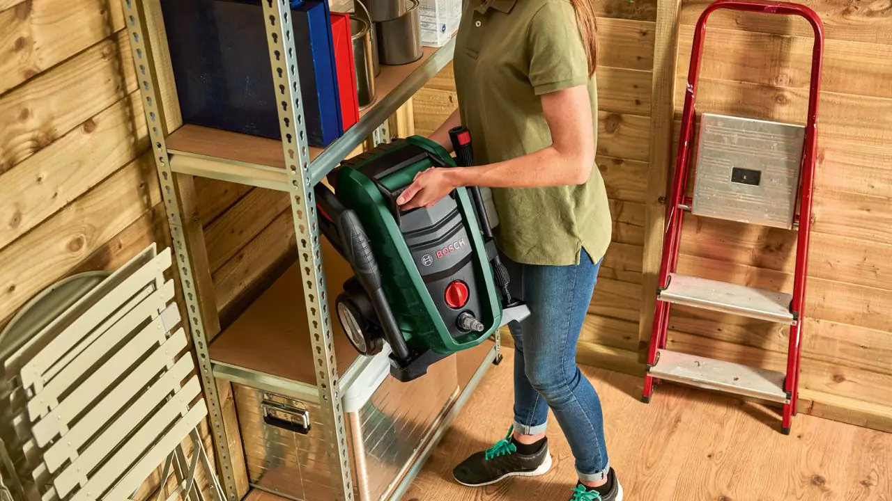 Bosch Universal Aquatak 135 Pressure Washer:User’s Review 3 Impressions