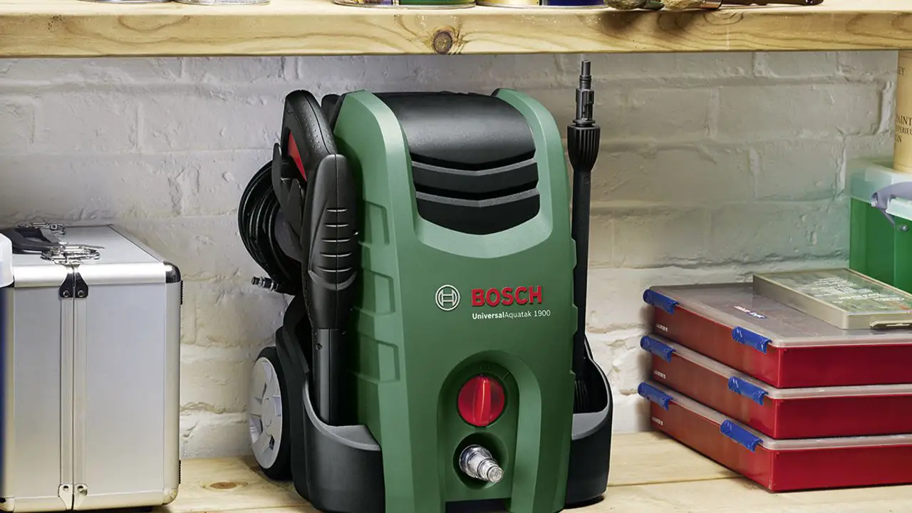 Bosch Universal Aquatak 135 Pressure Washer:User’s Review 4 The Bosch Universal aquatak135 is perfect for patios Decking and Car washing